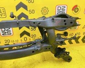 Задняя балка Toyota