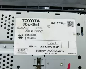 Магнитофон Toyota