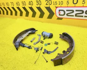 Механизм стояночного тормоза Toyota