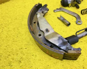 Механизм стояночного тормоза Toyota