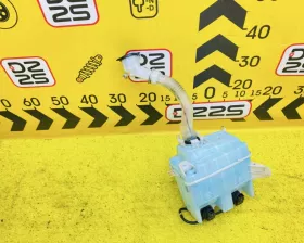 Бачок стеклоомывателя TOYOTA