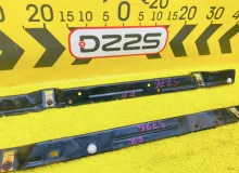 Кронштейн порога TOYOTA WISH 2007/Цвет 1F7 7693168010 ZNE14G 1ZZFE, передний правый
