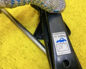 Поддомкратник/ домкрат TOYOTA