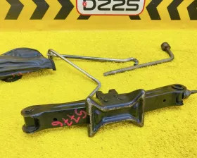 Поддомкратник/ домкрат TOYOTA