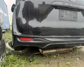 Бампер Toyota