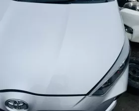 Капот Toyota