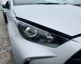 Фара Toyota