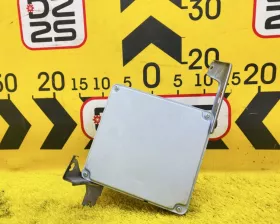 Блок управления двс TOYOTA