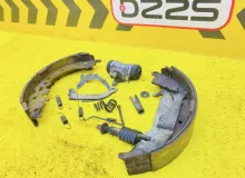 Механизм стояночного тормоза TOYOTA HIACE 2009/Цвет 1E7 0494308030 KDH206V 1KDFTV, задний левый