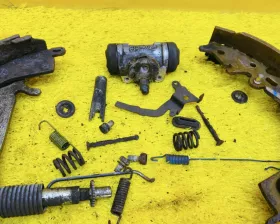Механизм стояночного тормоза Toyota