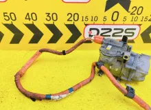 Компрессор кондиционера TOYOTA SIENTA 2015 8837052012 NHP170G 1NZFXE, передний