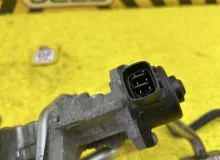 Клапан egr TOYOTA ESQUIRE 2015 2562037120 ZWR80G 2ZRFXE, передний