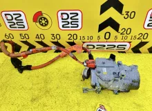 Компрессор кондиционера TOYOTA VOXY 2014 8837028030 ZWR80G 2ZRFXE, передний