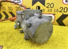 Компрессор кондиционера TOYOTA VOXY 2014 8837028030 ZWR80G 2ZRFXE, передний