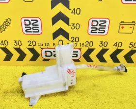 Бачок стеклоомывателя Toyota