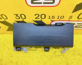 Подушка безопасности для колен Toyota