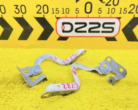 Петля капота Toyota