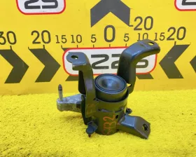 Подушка двигателя Toyota