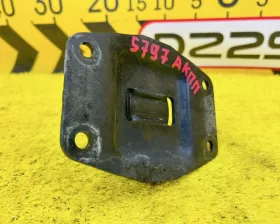 Подушка коробки передач Toyota