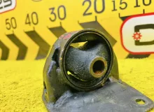Подушка коробки передач TOYOTA HIACE 2008 1238030020 KDH206V 1KDFTV, задняя