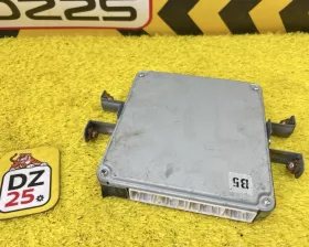 Блок управления двс Toyota