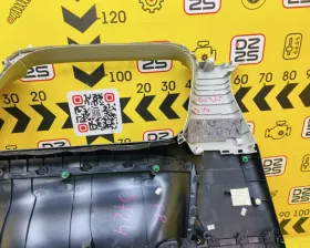 Обшивка багажника Toyota