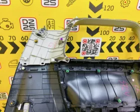 Обшивка багажника Toyota