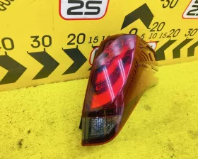 Стоп-сигнал Toyota