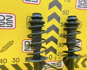 СТОЙКА ПАРА ЛЕВАЯ И ПРАВАЯ Toyota