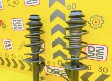 СТОЙКА ПАРА ЛЕВАЯ И ПРАВАЯ TOYOTA COROLLA FIELDER 2014 4851013161 NKE165G 1NZFXE, передняя