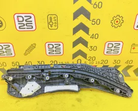 Доводчик двери Toyota