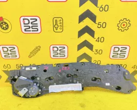 Доводчик двери Toyota