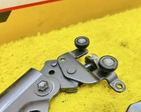 Ролик раздвижной двери Toyota