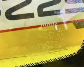 Форточка кузова Toyota