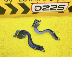 Петля капота Toyota