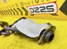 Катализатор TOYOTA AQUA 2015 1714021080 NHP10 1NZFXE, передний