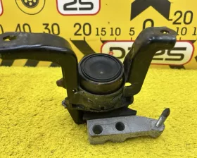 Подушка двигателя Toyota