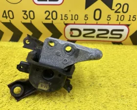Подушка двигателя Toyota