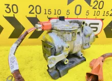 Компрессор кондиционера TOYOTA ESQUIRE 2014 8837028030 ZWR80G 2ZRFXE, передний