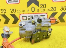Компрессор кондиционера TOYOTA ESQUIRE 2014 8837028030 ZWR80G 2ZRFXE, передний