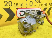 Компрессор кондиционера TOYOTA COROLLA FIELDER 2014 8837012011 NKE165G 1NZFXE, передний