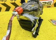 Компрессор кондиционера TOYOTA VOXY 2014 8837028030 ZWR80G 2ZRFXE, передний