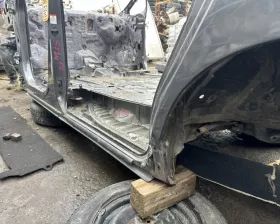Порог кузова Toyota