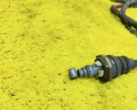 Тросик ручника Toyota