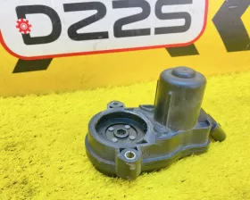 Механизм стояночного тормоза Mazda