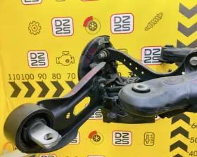Задняя балка Toyota