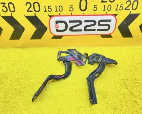 Петля капота Toyota