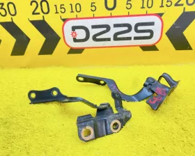 Петля капота Toyota