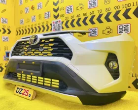 Бампер Toyota