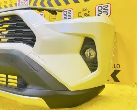 Бампер Toyota